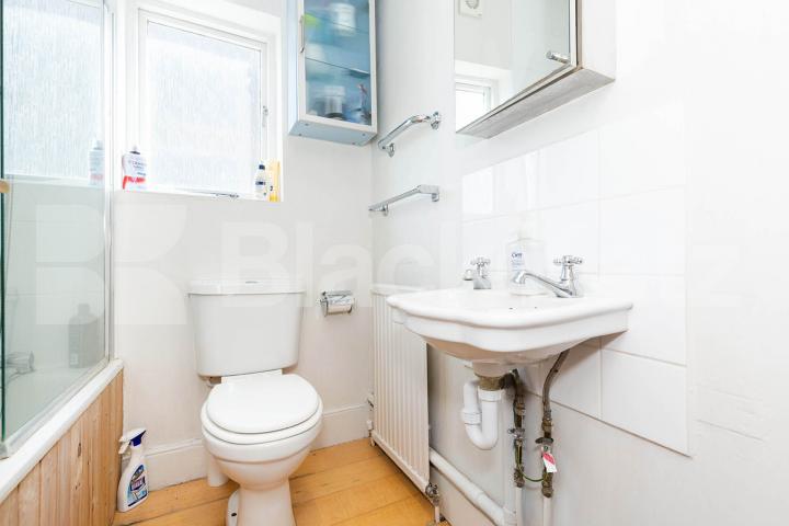 A 2 bedroom property full of character within a period conversion  Hartham Road , Hillmarton Conservation Area 